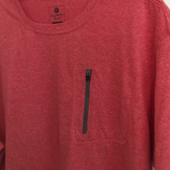 Red pullover tee - Picture 2 of 4